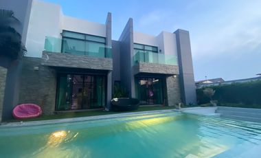 9 Bedroom Villa for sale in Si Kan, Bangkok