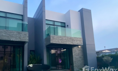 9 Bedroom Villa for sale in Si Kan, Bangkok
