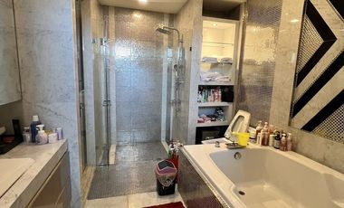 9 Bedroom Villa for sale in Si Kan, Bangkok