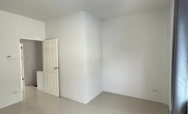 Townhome for rent with furniture in Ban chang Phala Beach