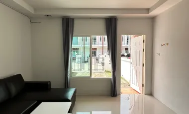 Townhome for rent with furniture in Ban chang Phala Beach