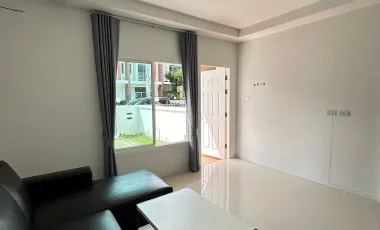 Townhome for rent with furniture in Ban chang Phala Beach