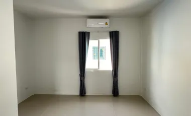 Townhome for rent with furniture in Ban chang Phala Beach