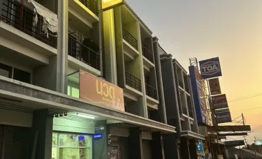 4 Bedroom Townhouse for sale in Khun Kaeo, Nakhon Pathom