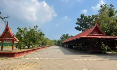 30 Bedroom Hotel for sale in Lat Yai, Samut Songkhram