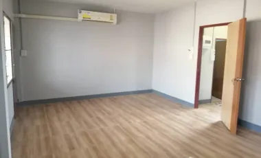 3 Bedroom Townhouse for sale in Mueang Tai, Si Sa Ket
