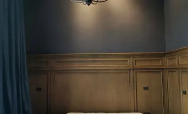 5 Bedroom Villa for sale in Khlong Tan Nuea, Bangkok