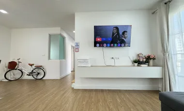 Luxury house in city fully furnished