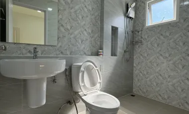 Luxury house in city fully furnished
