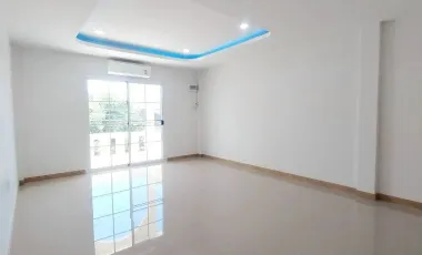 2 Bedroom Townhouse for sale in Nam Ruem, Tak