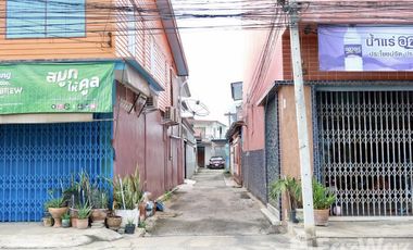 2 Bedroom House for sale in Pak Nam Pho, Nakhon Sawan