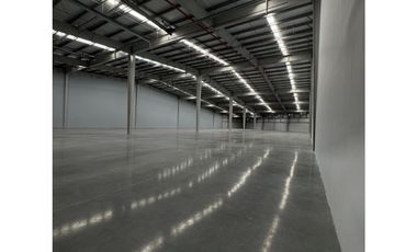 Bodegas o Galeras Industriales en Llano Bonito en Alquiler- LH