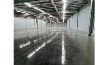 Bodegas o Galeras Industriales en Llano Bonito en Alquiler- LH