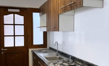 Arriendo casa con Excelente ubicacion y espacio