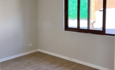 Arriendo casa con Excelente ubicacion y espacio