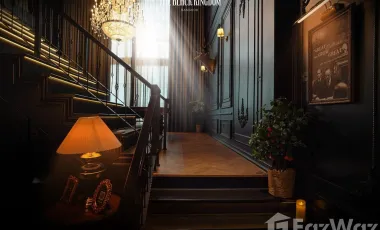 4 Bedroom Villa for sale in Bang Ao, Bangkok