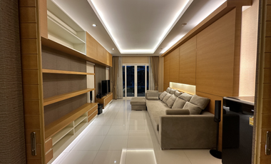 7-Bed Luxury Mansion w/ Pool in Windmill Park