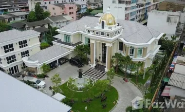 5 Bedroom Villa for sale in Din Daeng, Bangkok