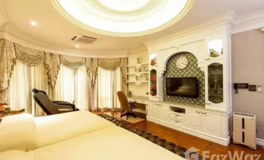 5 Bedroom Villa for sale in Din Daeng, Bangkok