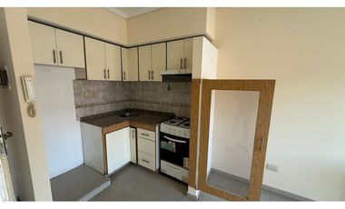 VENTA 3 AMBIENTES CON COCHERA DOBLE EN LANUS OESTE