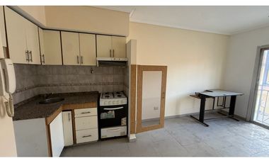 VENTA 3 AMBIENTES CON COCHERA DOBLE EN LANUS OESTE