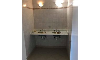 VENTA CHALET CON DEPARTAMENTO INDEPENDIENTE Y QUINCHO ASADOR