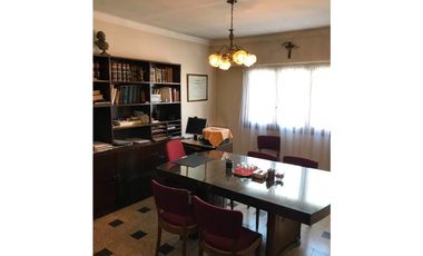 OPORTUNIDAD VENTA 6 AMBIENTES 150m2 A METROS DE AV MARTNEZ DE HOZ