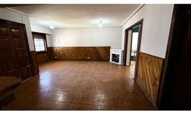 VENTA CASA 4 DORMITORIOS Y DEPARTAMENTO LOTE 333m2 ZACAGNINI