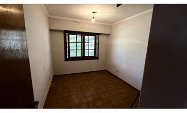 VENTA CASA 4 DORMITORIOS Y DEPARTAMENTO LOTE 333m2 ZACAGNINI