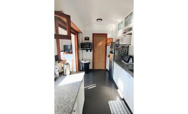 Semipiso 3 ambientes Edif. Categoría. Plaza Mitre