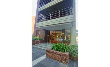 Semipiso 3 ambientes Edif. Categoría. Plaza Mitre