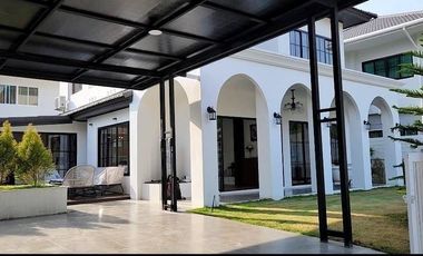 Modern Luxury House next to the Golf course