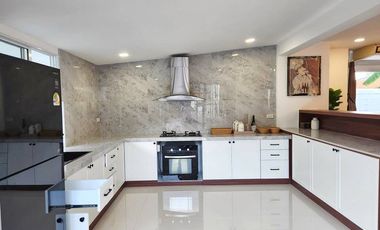 Modern Luxury House next to the Golf course