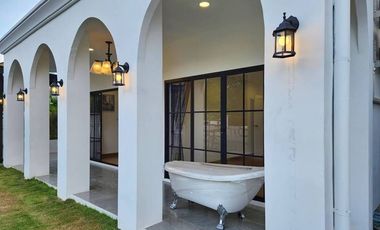 Modern Luxury House next to the Golf course