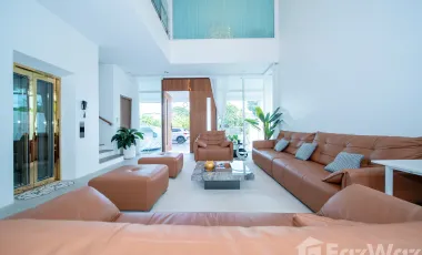 4 Bedroom Villa for sale in Saphan Sung, Bangkok