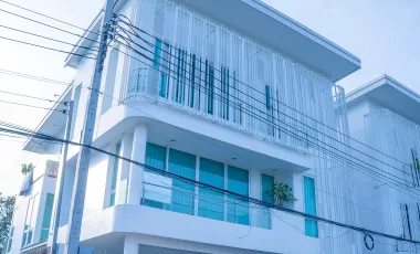 4 Bedroom Villa for sale in Saphan Sung, Bangkok