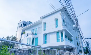 4 Bedroom Villa for sale in Saphan Sung, Bangkok