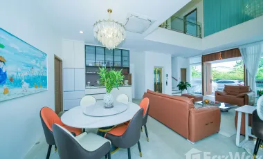 4 Bedroom Villa for sale in Saphan Sung, Bangkok