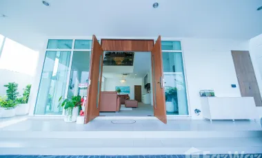 4 Bedroom Villa for sale in Saphan Sung, Bangkok