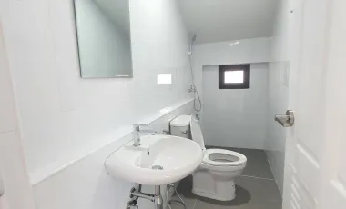 3 Bedroom House for sale in Saraphi, Chiang Mai