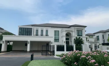 A Luxury Single House in Pattanakarn