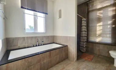 2 Bedroom 2 Bathroom 149 SQM with Gigantic pool view