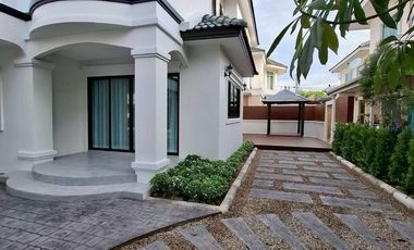 4BR House in Laguna Home 5