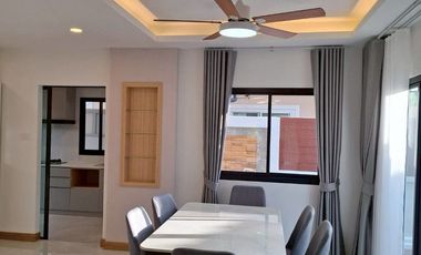 4BR House in Laguna Home 5