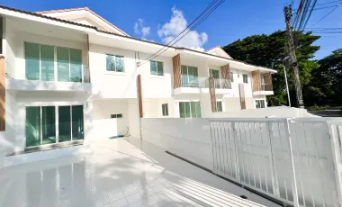 3 Bedroom Townhouse for sale at Pawarisa Village