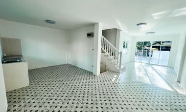 3 Bedroom Townhouse for sale at Pawarisa Village