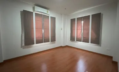 3 Bedroom House for sale at Baan Rungaroon 3