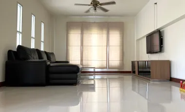 3 Bedroom House for sale at Baan Rungaroon 3