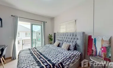 4 Bedroom House for sale at Thanakrit House