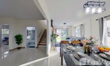 4 Bedroom House for sale at Thanakrit House